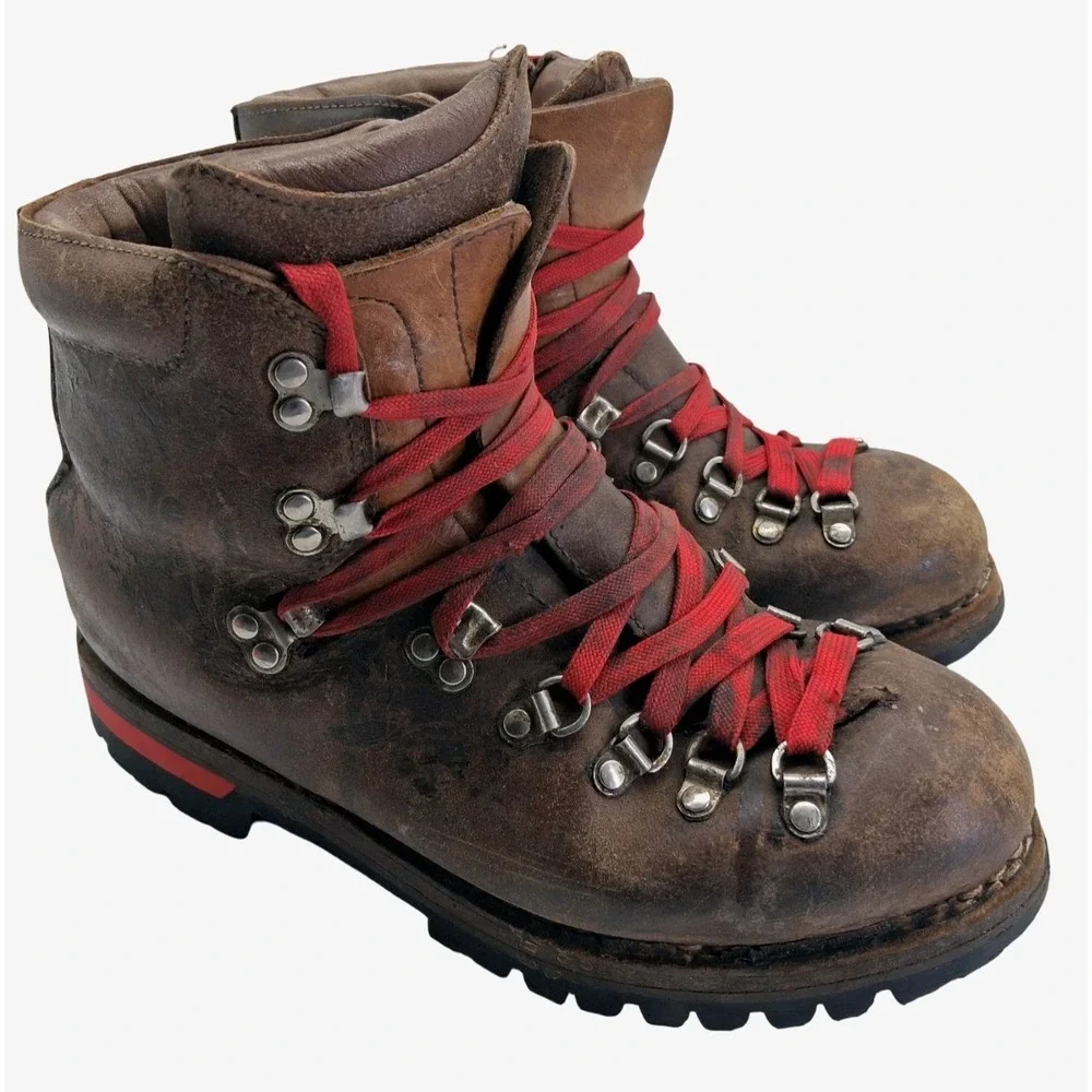 Vintage Raichle LeatherBoots Mens Size 9 Wide Brown Hiking Vibram Ankle Trail